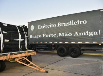 VÍDEO: Exército instala hospital de campanha em Porto Alegre