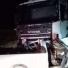 Colisão frontal entre caminhonete e caminhão mata duas mulheres