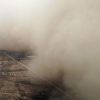 Gigantesca tempestade de areia engole cidade na China Veja o vídeo: