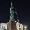 APÓS O SUSTO: estátua da Havan é recolocada após ser derrubada pelo vento