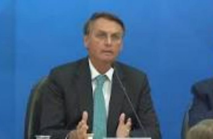 Bolsonaro sanciona lei que aumenta alcance do BPC e cria auxílio-inclusão