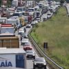 Caminhoneiros começam a se organizar para parar nas próximas semanas