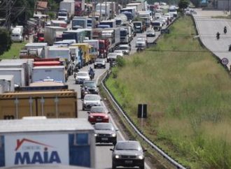 Caminhoneiros começam a se organizar para parar nas próximas semanas