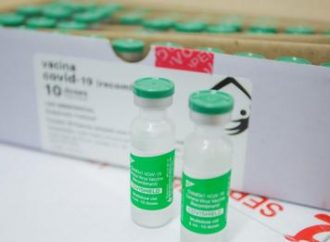 Governo do RS distribui 308 mil doses da Astrazeneca para antecipar segunda aplicação