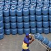 Bolsonaro sanciona o auxílio-gás para famílias de baixa renda