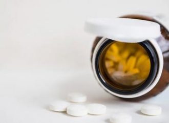 Uso emergencial de pílula contra covid-19 é aprovado nos EUA