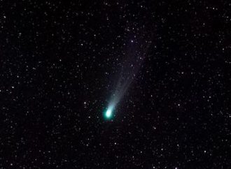 Passagem do cometa Leonard é registrada no Litoral Norte