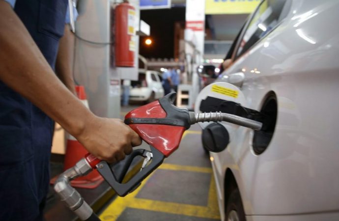 Petrobras anuncia aumento nos preços da gasolina e do diesel