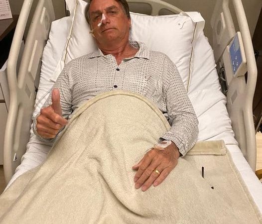 Bolsonaro passa mal, embarca às pressas em SC e vai direto a hospital de SP