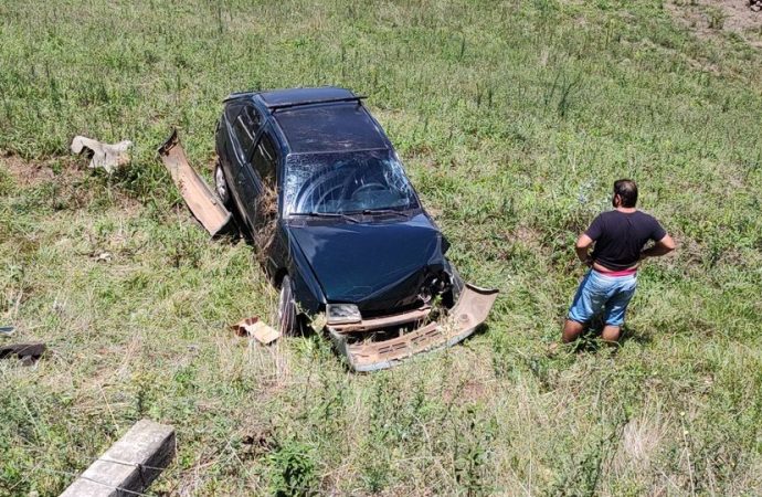 Motorista morre após perder controle de veículo