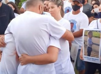 Família de bebê que morreu em creche cobra leis mais severas para a Educação Infantil