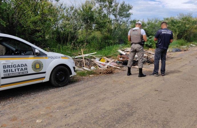 Corpo é encontrado em chamas perto de matagal em Canoas