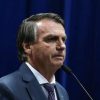 Bolsonaro dá a si mesmo medalha da Ordem do Mérito da Justiça