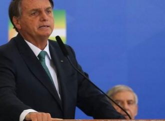 Bolsonaro volta a culpar os governadores pela crise econômica no País