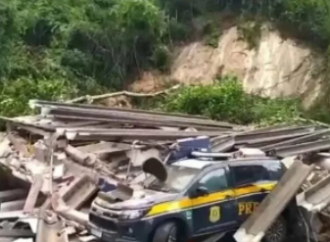 TRAGÉDIA | Mãe morre junto com cinco filhos durante temporal