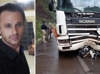 TRAGÉDIA: Motociclista morre após colisão com caminhão