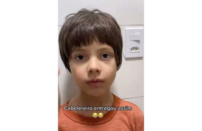 VÍDEO: Após polêmica filho de influencer ganha novo corte de cabelo