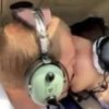 Piloto é demitido após filmar sexo com aluna dentro da cabine de avião em pleno voo