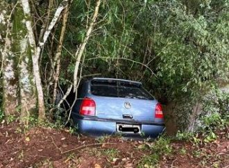 Mulher que estava desaparecida é encontrada morta com criança dentro de veículo