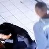 VÍDEO: Homem apanha após assediar  jovem em loja de conveniência em Porto Alegre