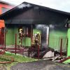 Fogão a lenha causa incêndio em residência