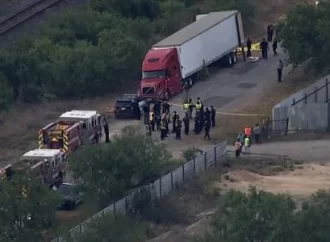 Caminhão com 50 mortos é encontrado nos EUA.