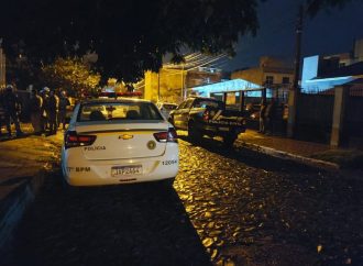 Homem e mulher são mortos a tiros na madrugada em Gravataí.