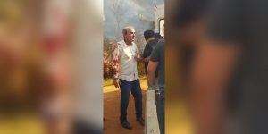 Helicóptero com deputado federal atinge rede elétrica e cai