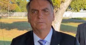 TSE multa candidato Jair Bolsonaro por campanha antecipada