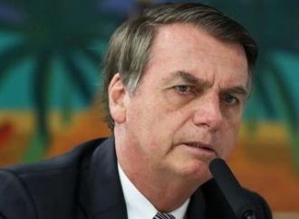 Bolsonaro sanciona lei que permite laqueadura sem aval do marido