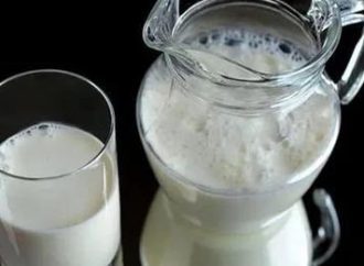 Grupo que colocava soda cáustica e água oxigenada em leite é condenado