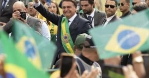 Bolsonaro após festejos: “Lutarei até o fim da minha vida”