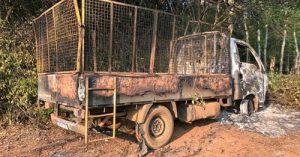 Corpo carbonizado é localizado dentro de camionete incendiada entre Marau e Vila Maria