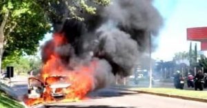 Carro explode e incendeia quando casal viajava pela BR-116, no RS