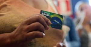 Beneficiários do Auxílio Brasil têm até essa semana para atualizar CadÚnico e continuar recebendo