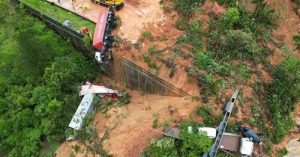 Bombeiros confirmam segunda morte após deslizamento na BR 376 entre Paraná e Santa Catarina