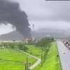 VÍDEOS: Chuva reage com produto químico e causa fumaça tóxica na BR 101 em Santa Catarina
