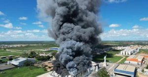 Incêndio destrói loja da Havan em Vitória da Conquista, na Bahia.