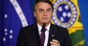 Bolsonaro se pronuncia sobre atos de vandalismo e invasões em Brasília neste domingo