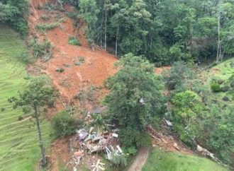 Tempestade provoca mortes e desaparecimentos em Santa Catarina