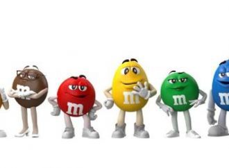 Mascotes M&M’s supostamente “gays” são retirados de campanha pela marca