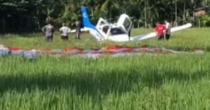 VEJA VÍDEO DA QUEDA: avião com cinco pessoas cai em Santa Catarina