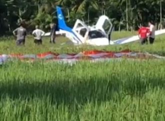 VEJA VÍDEO DA QUEDA: avião com cinco pessoas cai em Santa Catarina