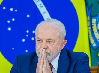 Com governo em crise, Lula antecipa viagem a Portugal