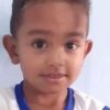 Menino de 3 anos morre após sofrer choque enquanto segurava celular