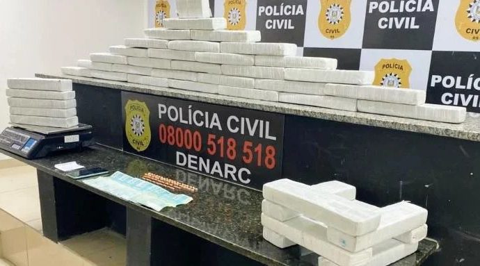 Denarc apreende 40 quilos de maconha com gerente do narcotráfico em Porto Alegre