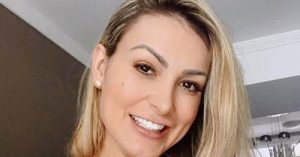 Andressa Urach tem nova derrota em processo contra a Universal e terá que pagar R$ 14 mil