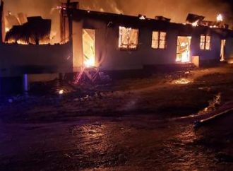 Vinte pessoas morrem em tragédia em escola da Guiana