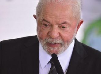 ATAQUE EM ESCOLA: Lula lamenta morte de estudante e pede por “caminho da paz”