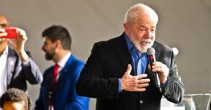 ACOMPANHE: Lula discursa após participar de inauguração de novos blocos do Hospital de Clínicas de Porto Alegre